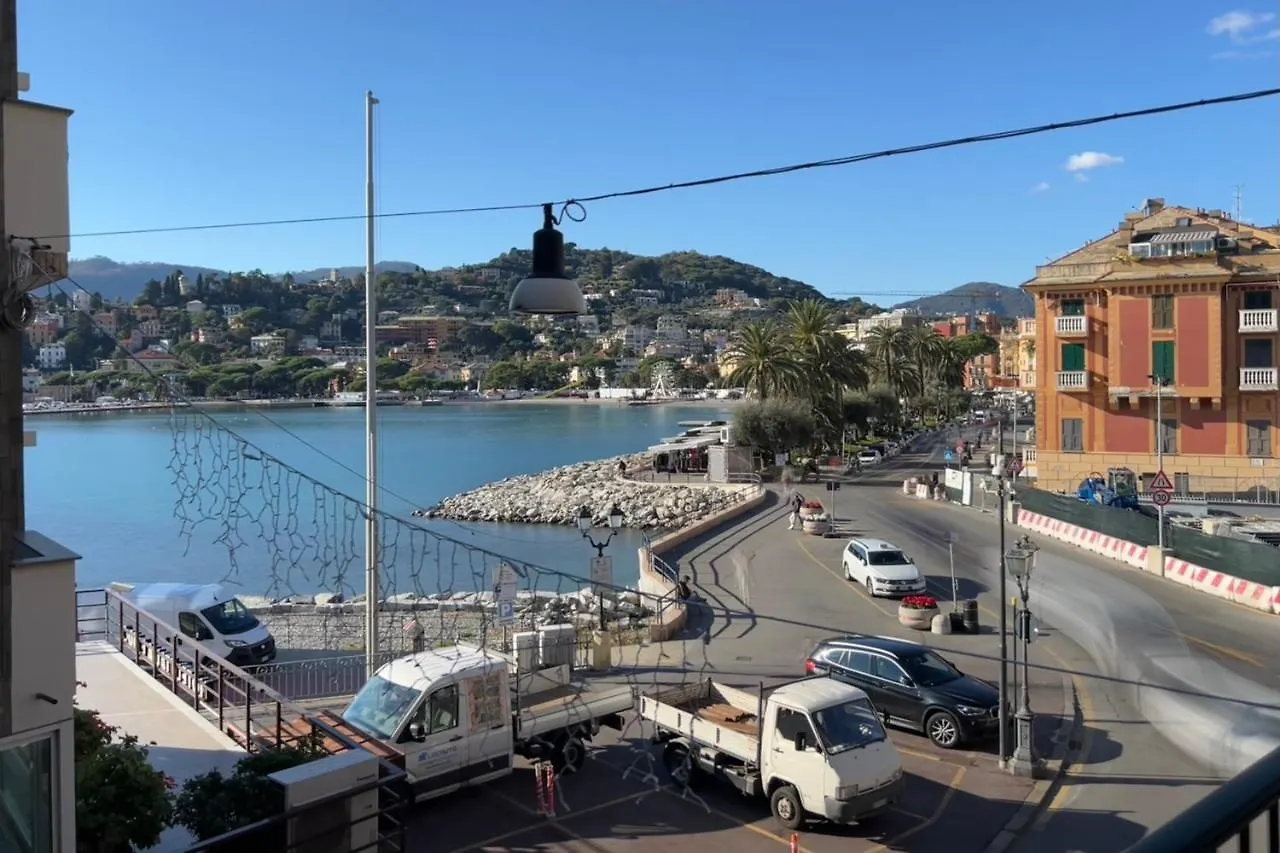 Alla Casa Rosa Al Mare- Centrale A Di Fronte Al Mare- Emozionante- Garage Privato Gratuito A 800 Mt- Aria Condizionata-Wifi Rapallo Italie