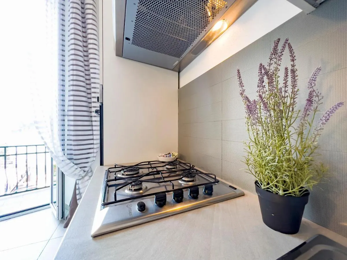 Alla Casa Rosa Al Mare- Centrale A Di Fronte Al Mare- Emozionante- Garage Privato Gratuito A 800 Mt- Aria Condizionata-Wifi Rapallo 0*,