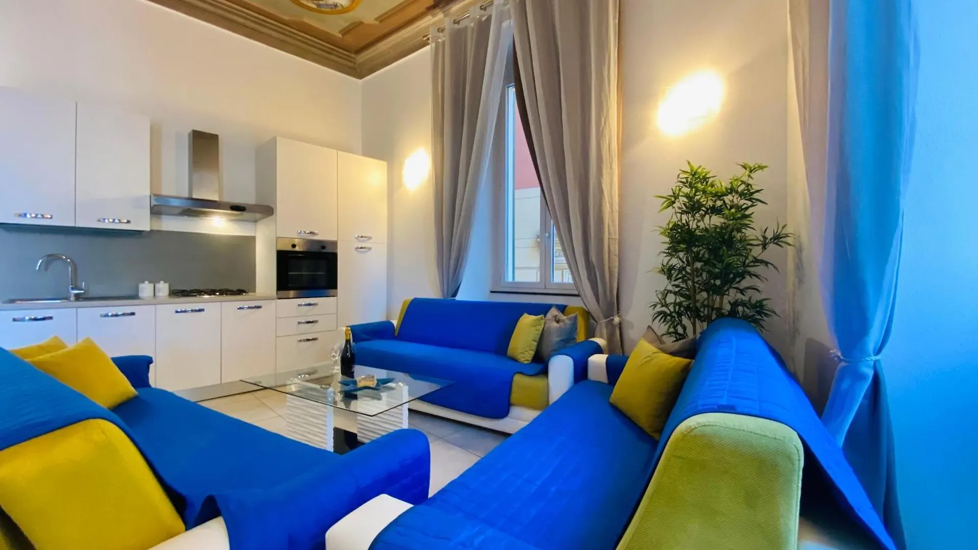 Apartment Alla Casa Rosa Al Mare, Central Seafront Stay With Free Private Garage, Air Conditionig, Wi-Fi, Ideal Choice For A Relaxing And Exciting Coastal Escape Rapallo Italy
