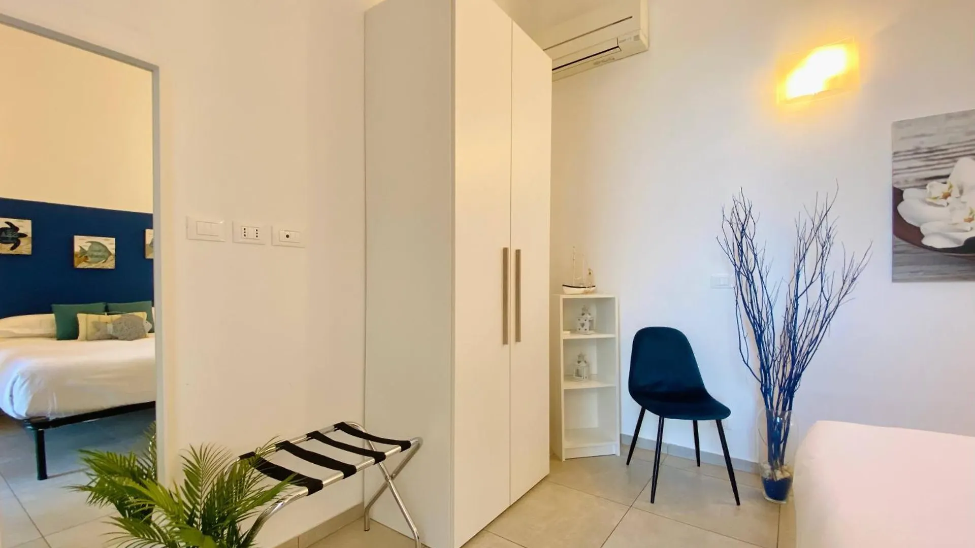 Alla Casa Rosa Al Mare, Central Seafront Stay With Free Private Garage, Air Conditionig, Wi-Fi, Ideal Choice For A Relaxing And Exciting Coastal Escape Rapallo