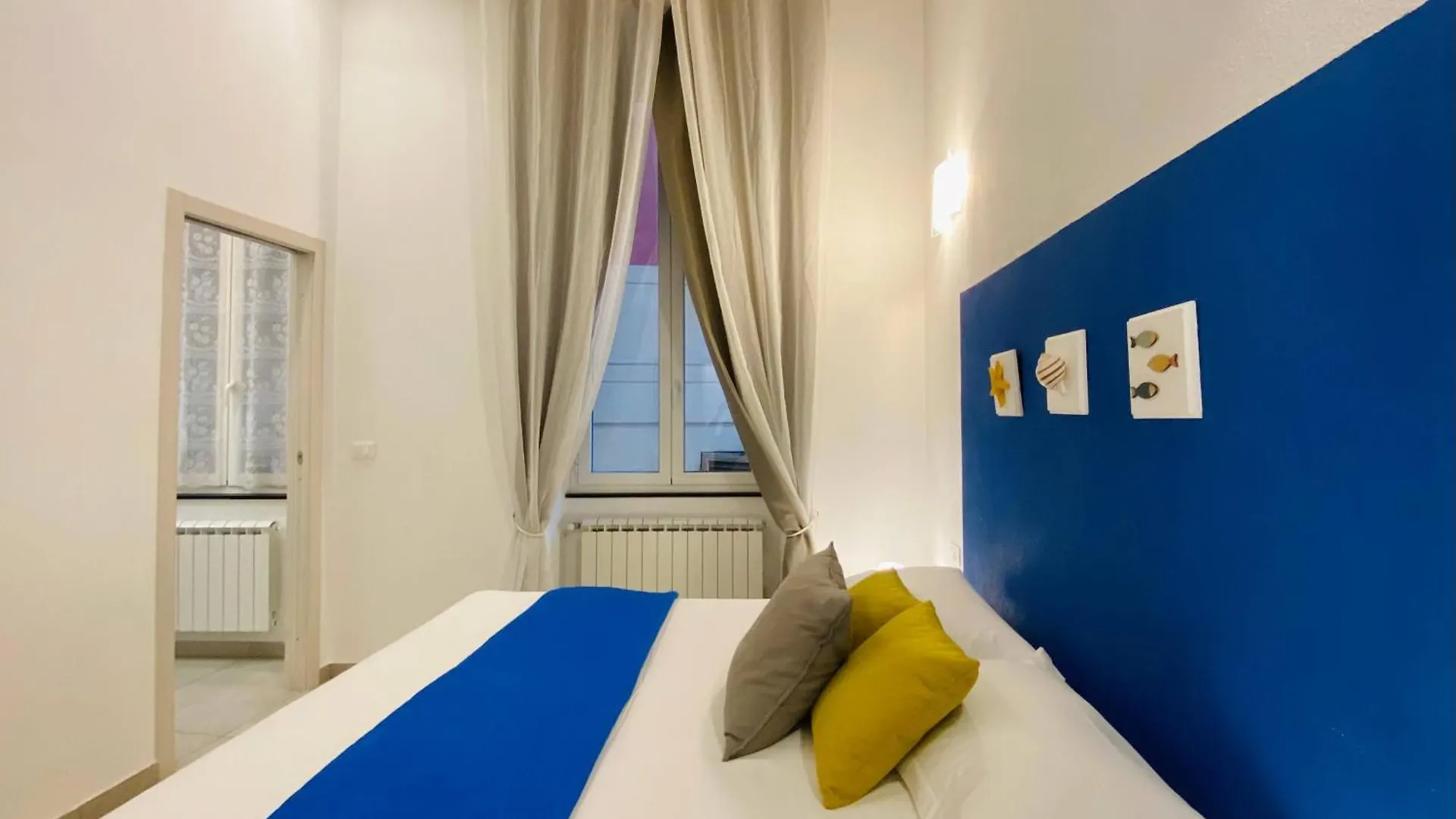 Alla Casa Rosa Al Mare, Central Seafront Stay With Free Private Garage, Air Conditionig, Wi-Fi, Ideal Choice For A Relaxing And Exciting Coastal Escape Rapallo 0*,