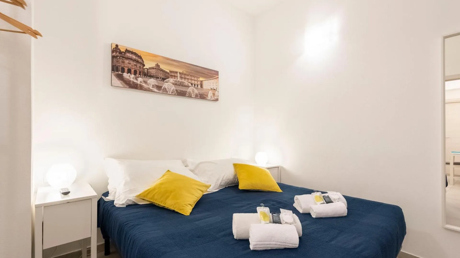 Alla Casa Rosa Al Mare, Central Seafront Stay With Free Private Garage, Air Conditionig, Wi-Fi, Ideal Choice For A Relaxing And Exciting Coastal Escape Apartment Rapallo