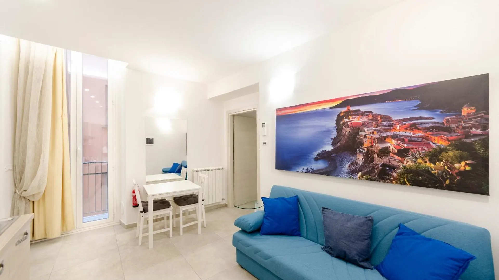 Apartment Alla Casa Rosa Al Mare, Central Seafront Stay With Free Private Garage, Air Conditionig, Wi-Fi, Ideal Choice For A Relaxing And Exciting Coastal Escape Rapallo