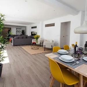 Isg Downtown Family Haven Free Parking Spot , Sevilla Spanje