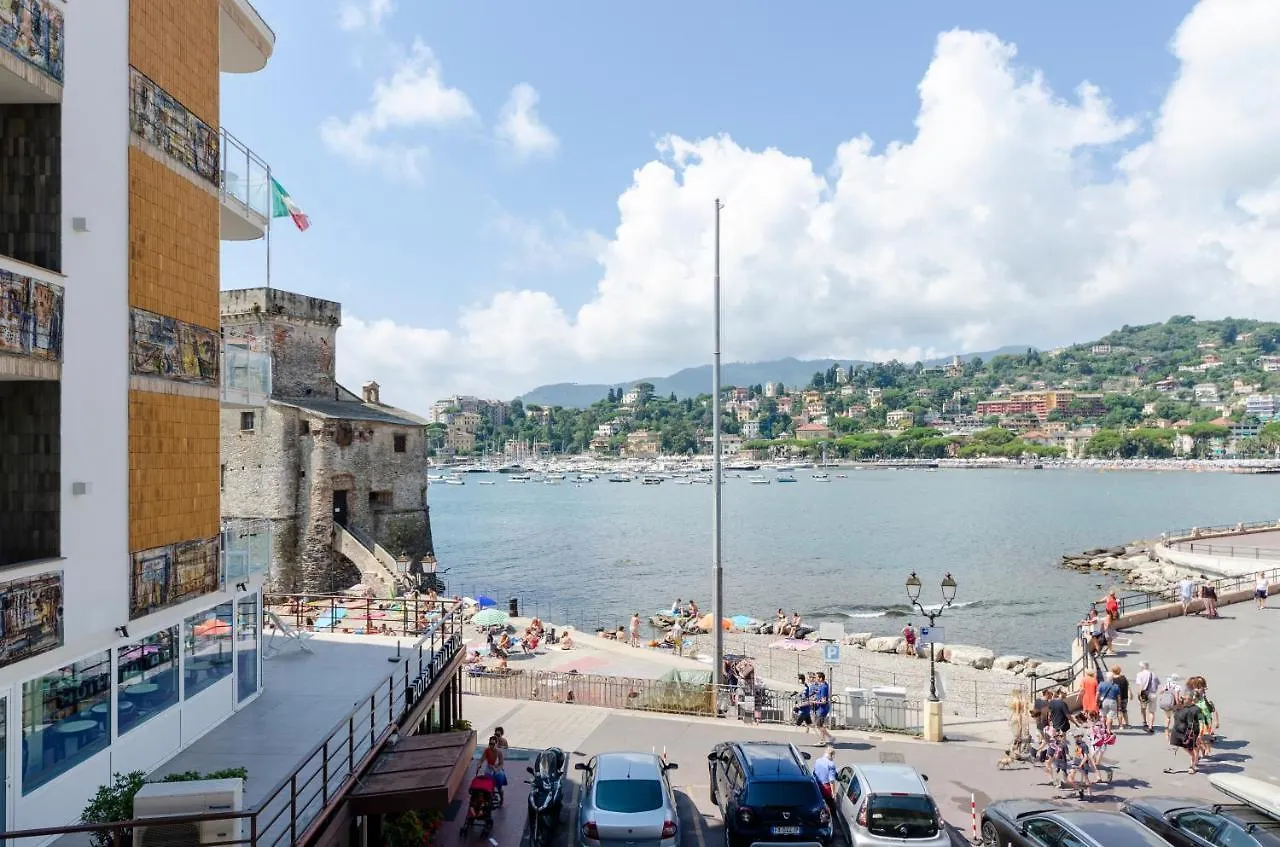 Alla Casa Rosa Al Mare- Centrale A Di Fronte Al Mare- Emozionante- Garage Privato Gratuito A 800 Mt- Aria Condizionata-Wifi 라팔로 아파트