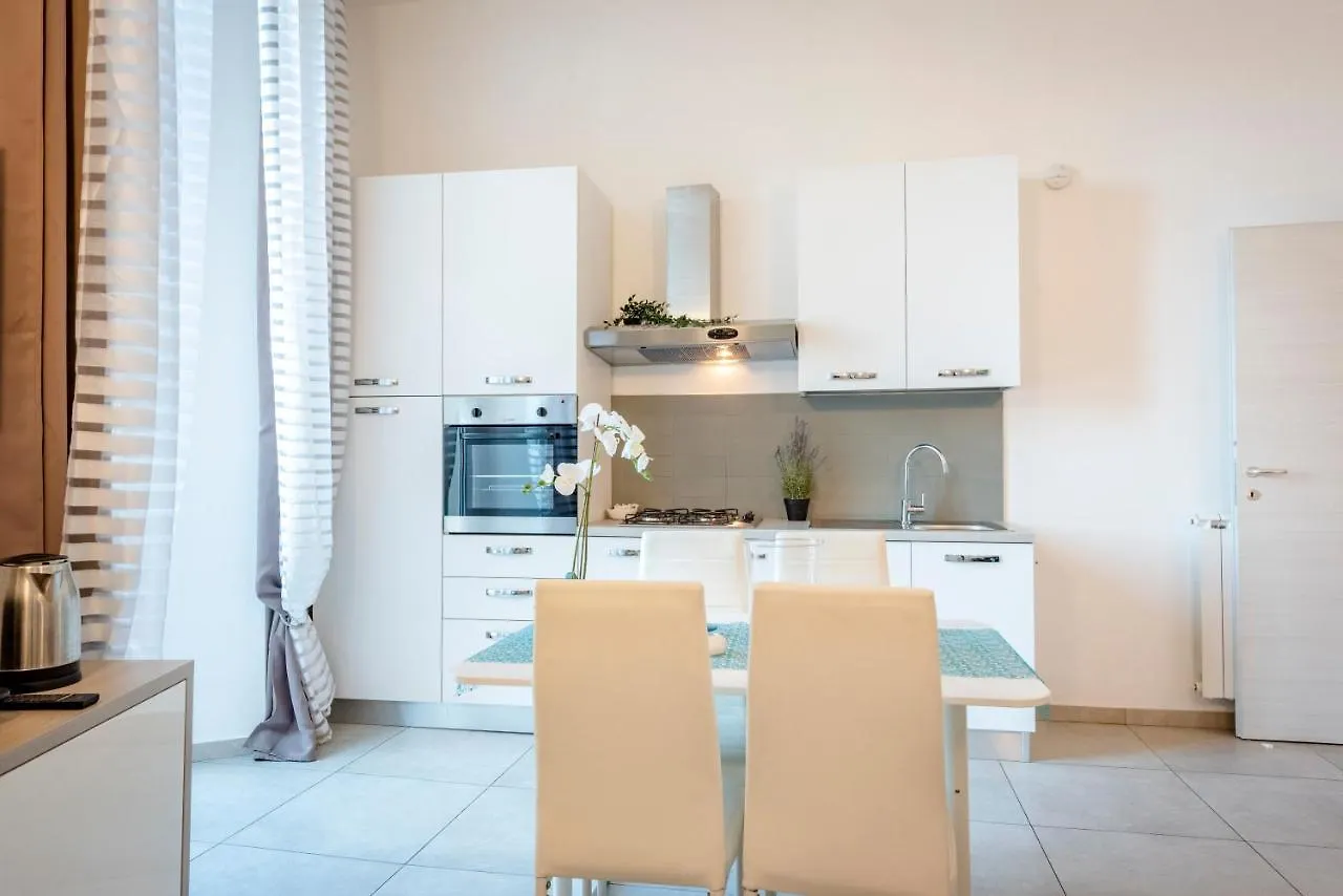 Alla Casa Rosa Al Mare- Centrale A Di Fronte Al Mare- Emozionante- Garage Privato Gratuito A 800 Mt- Aria Condizionata-Wifi 라팔로 0*,