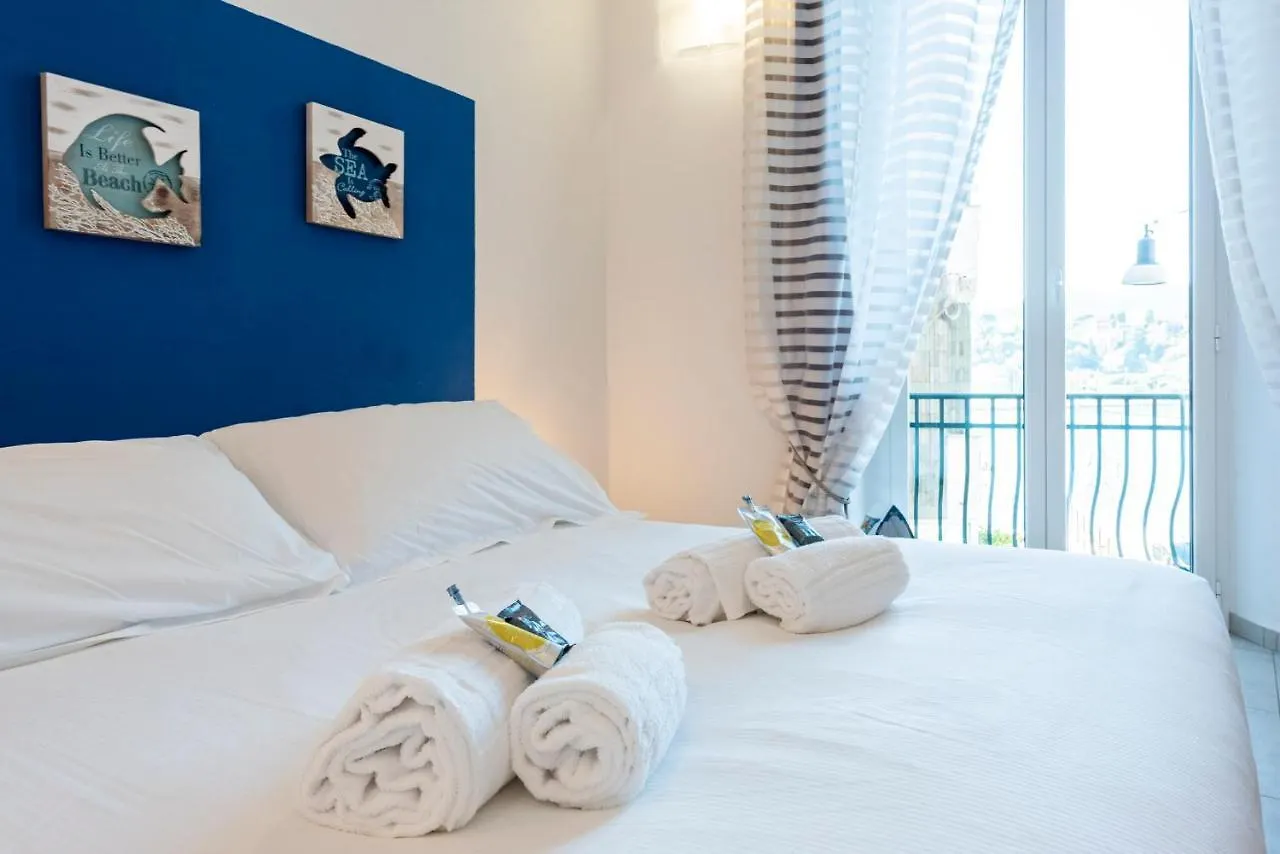 Alla Casa Rosa Al Mare- Centrale A Di Fronte Al Mare- Emozionante- Garage Privato Gratuito A 800 Mt- Aria Condizionata-Wifi 라팔로