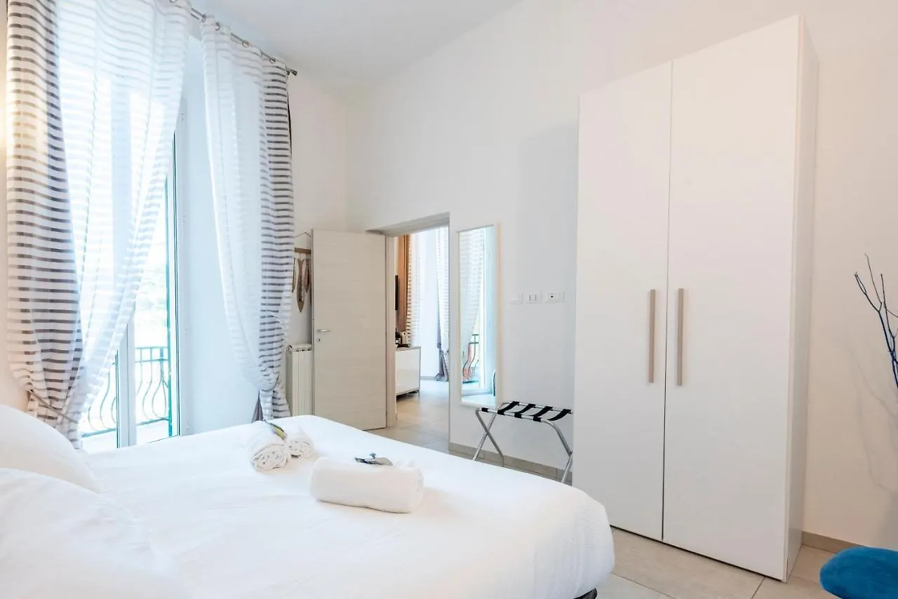 Alla Casa Rosa Al Mare- Centrale A Di Fronte Al Mare- Emozionante- Garage Privato Gratuito A 800 Mt- Aria Condizionata-Wifi 라팔로 아파트