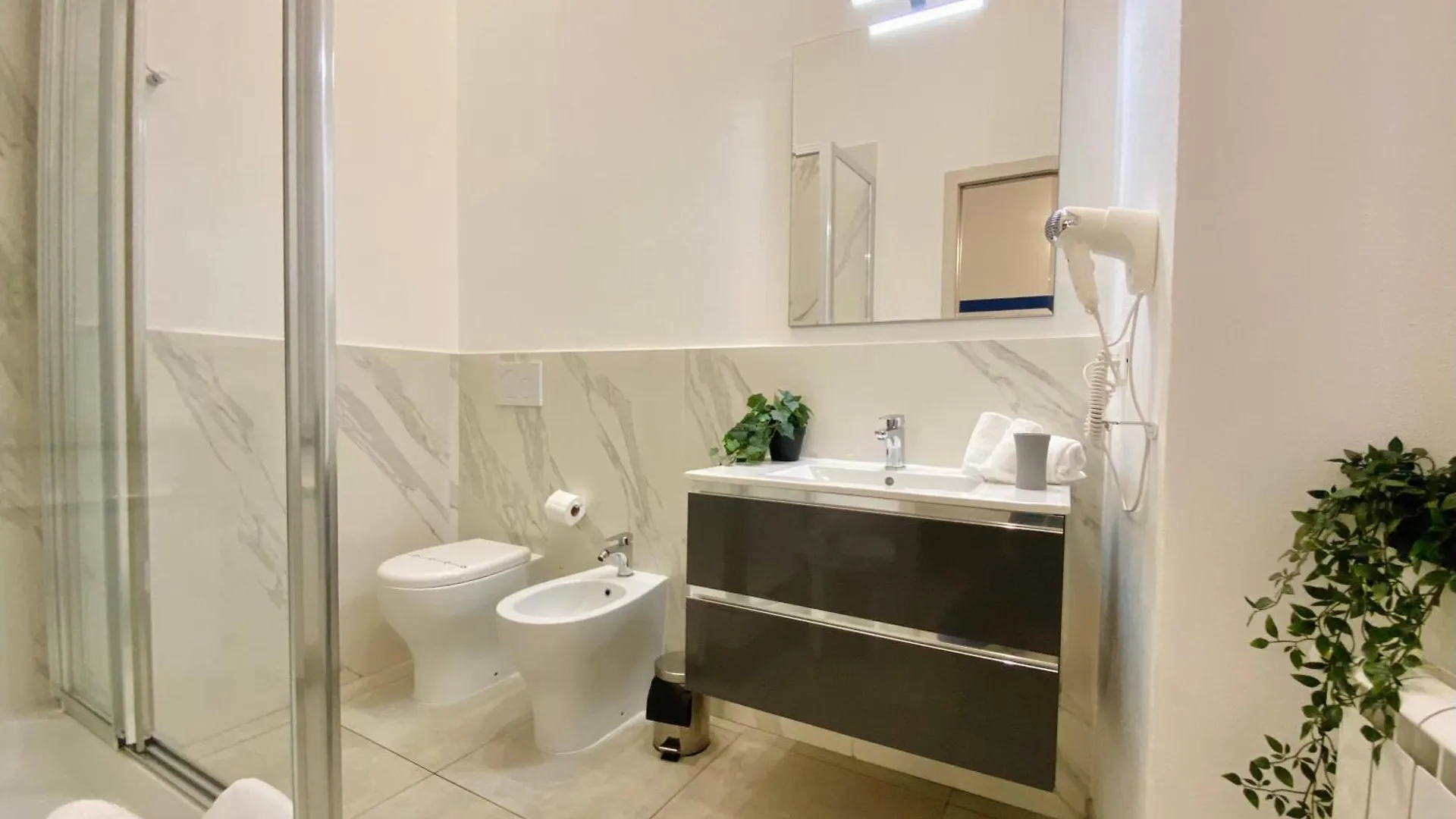 Alla Casa Rosa Al Mare- Centrale A Di Fronte Al Mare- Emozionante- Garage Privato Gratuito A 800 Mt- Aria Condizionata-Wifi 라팔로 이탈리아